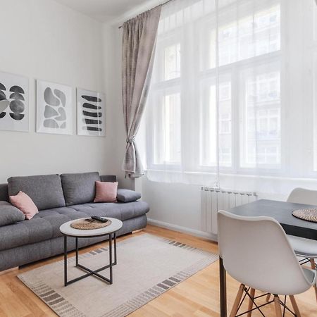 Prague Days - Elegant Studios Near Wenceslas Square Екстериор снимка